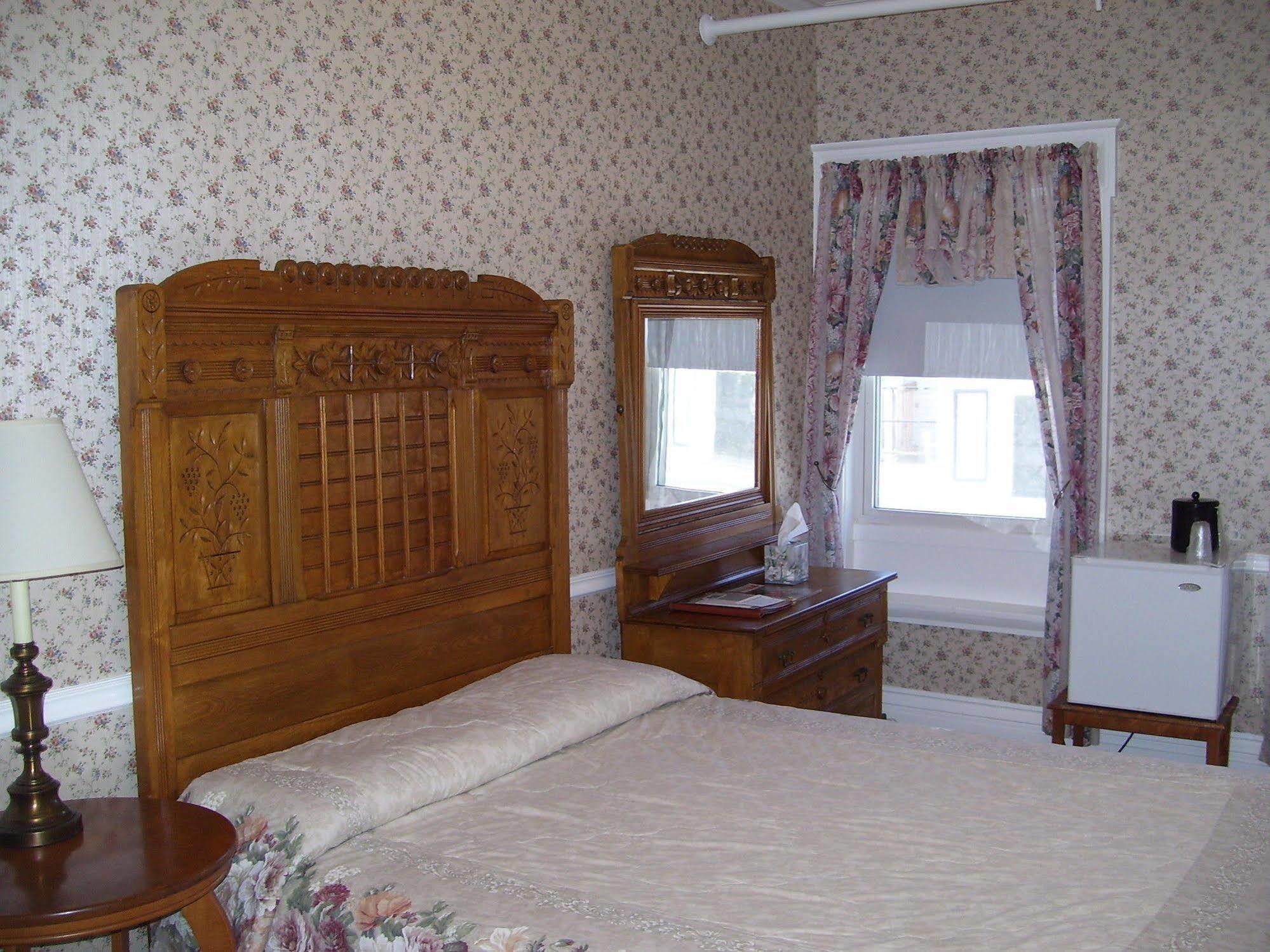 ליטלטון Thayers Inn מראה חיצוני תמונה