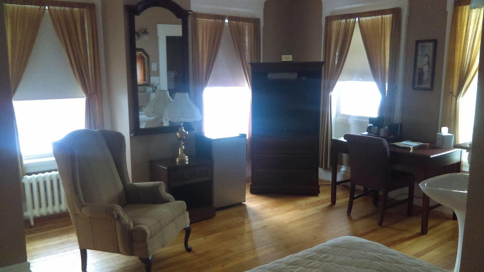 ליטלטון Thayers Inn מראה חיצוני תמונה